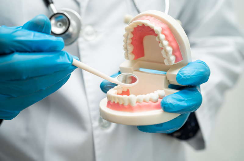 A Comprehensive Guide to Ultrasonic Cleaners for Denture Care